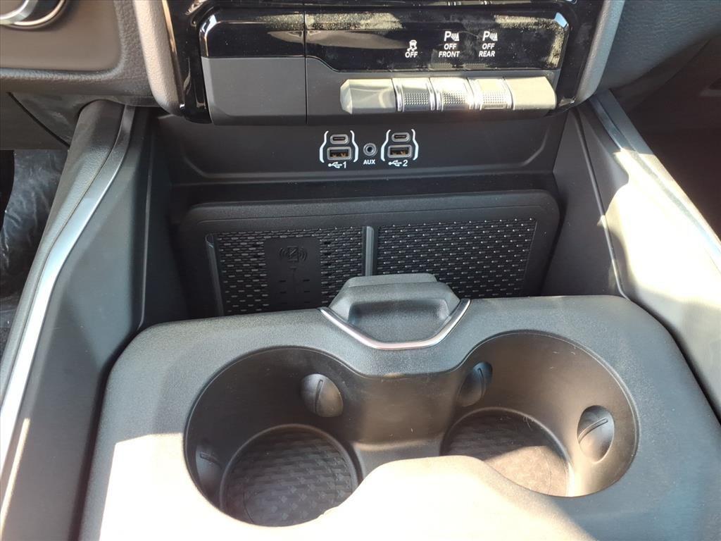 new 2025 Ram 1500 car, priced at $52,046