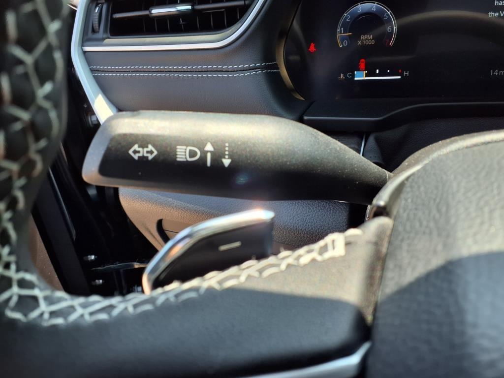 new 2025 Jeep Grand Cherokee car, priced at $52,533