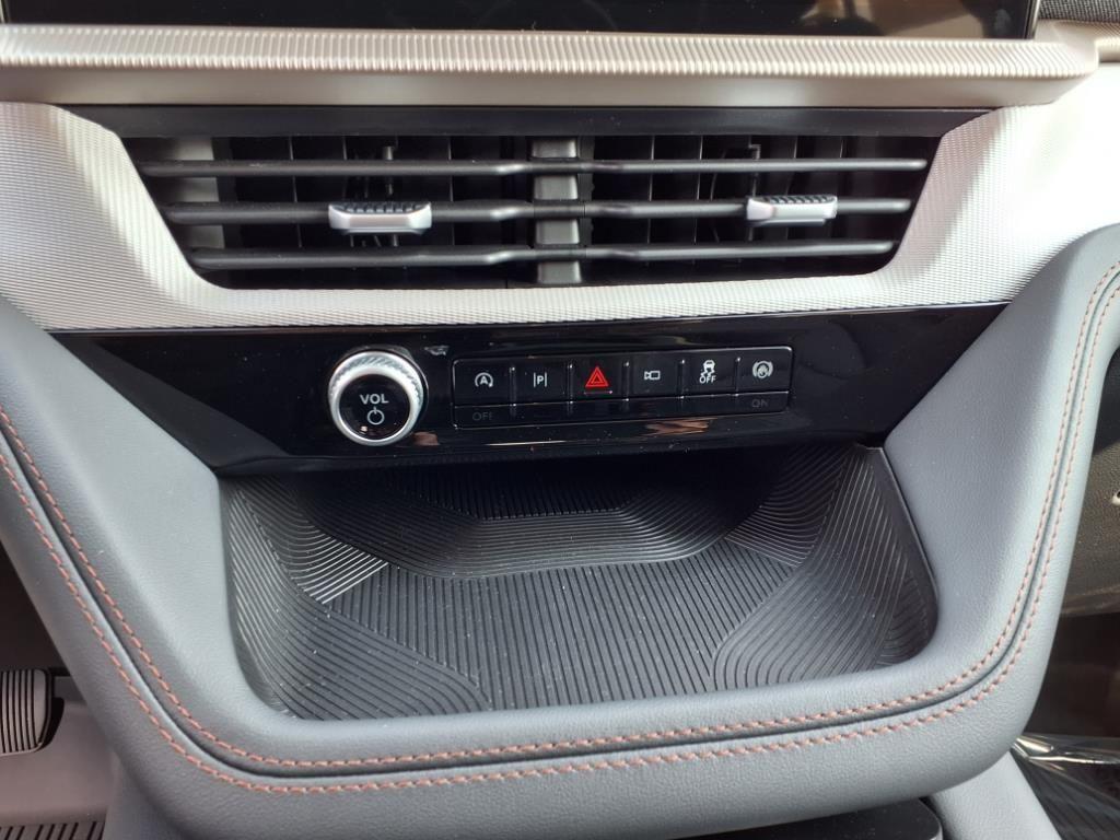 new 2025 Ford Explorer car, priced at $47,170