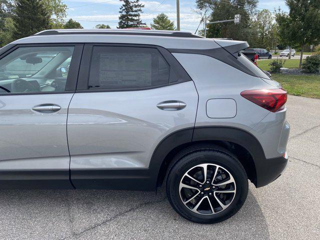 new 2025 Chevrolet TrailBlazer car, priced at $27,620