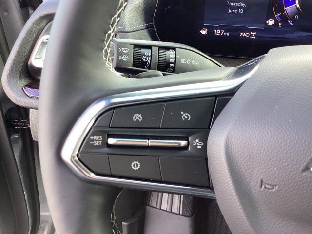 new 2025 Chevrolet Traverse car, priced at $51,404