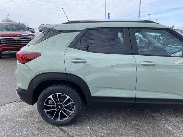 new 2025 Chevrolet TrailBlazer car, priced at $27,140