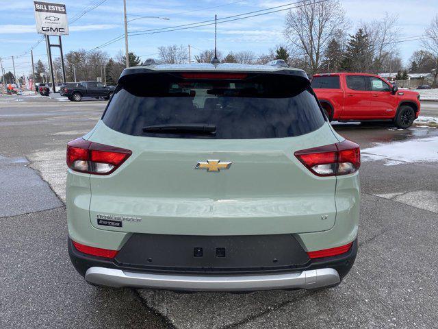 new 2025 Chevrolet TrailBlazer car, priced at $27,140