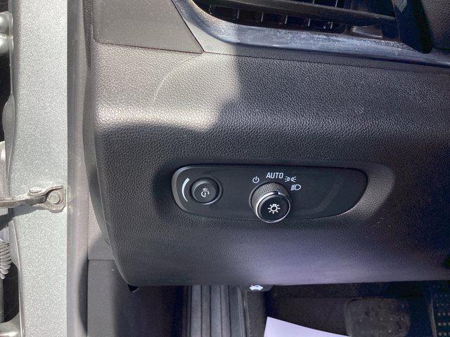 used 2023 Chevrolet Traverse car, priced at $29,782