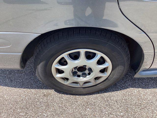 used 2004 Buick LeSabre car, priced at $3,500