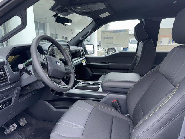 new 2025 Ford F-150 car, priced at $46,072