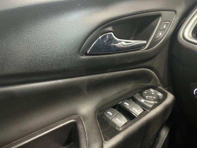 used 2022 Chevrolet Equinox car, priced at $23,490