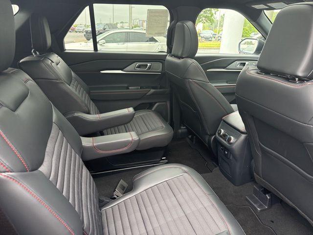 new 2025 Ford Explorer car, priced at $48,683