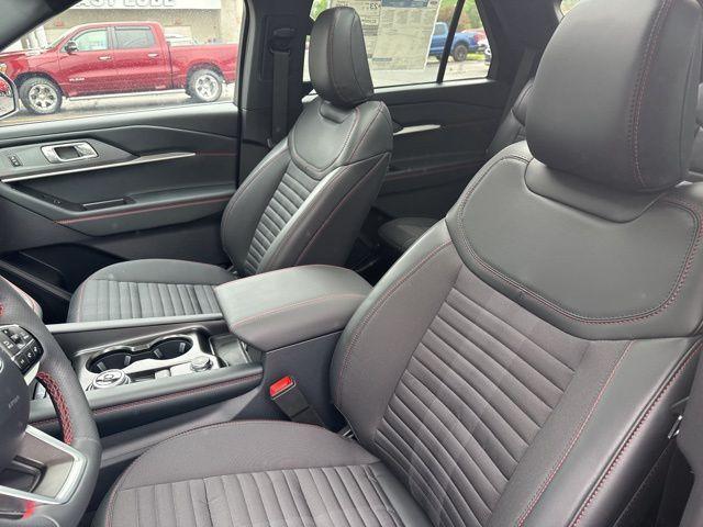 new 2025 Ford Explorer car, priced at $48,683