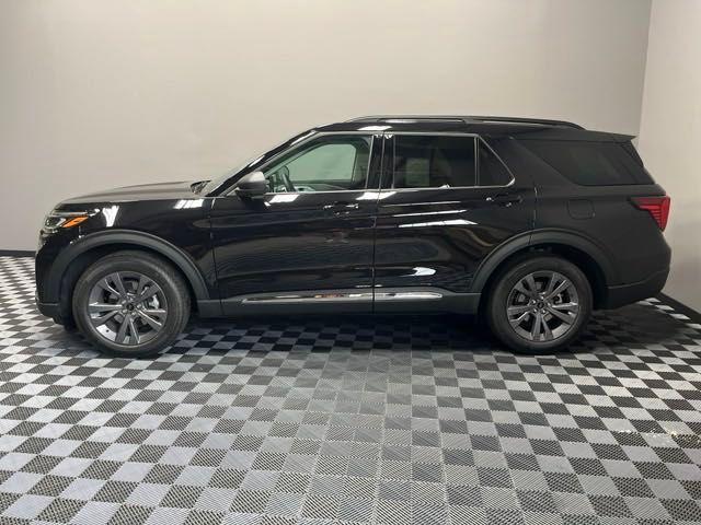 new 2025 Ford Explorer car, priced at $46,592