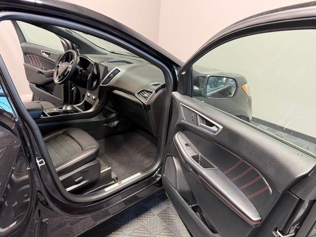 used 2024 Ford Edge car, priced at $28,990