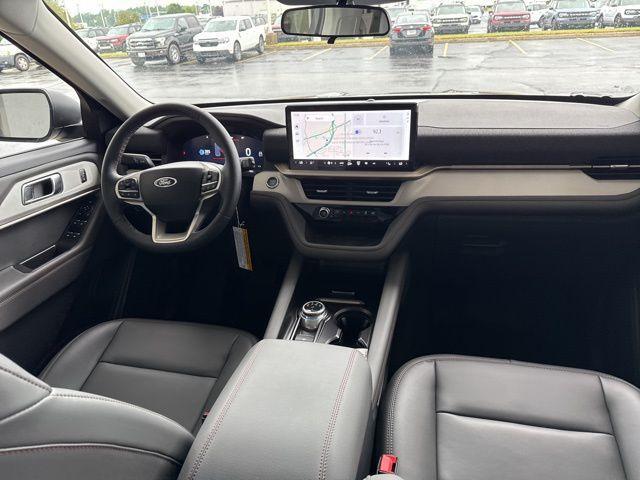 new 2025 Ford Explorer car