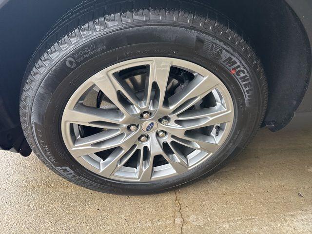 new 2025 Ford Explorer car