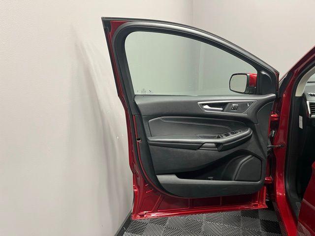 used 2024 Ford Edge car, priced at $29,990