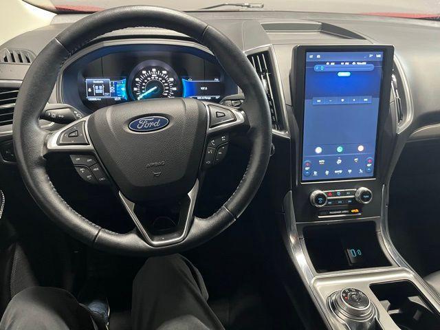 used 2024 Ford Edge car, priced at $29,990