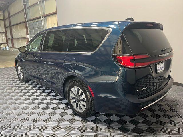 used 2024 Chrysler Pacifica Hybrid car, priced at $29,990
