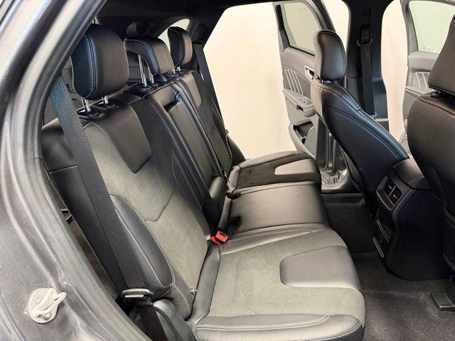 used 2022 Ford Edge car, priced at $29,990