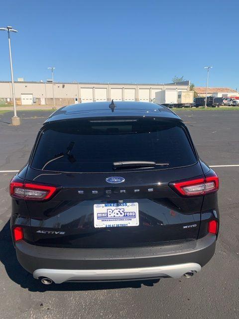 new 2025 Ford Escape car, priced at $30,011