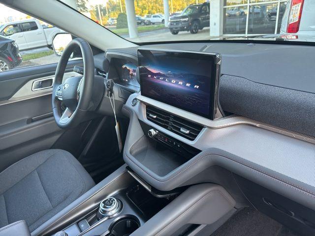 new 2025 Ford Explorer car, priced at $40,710