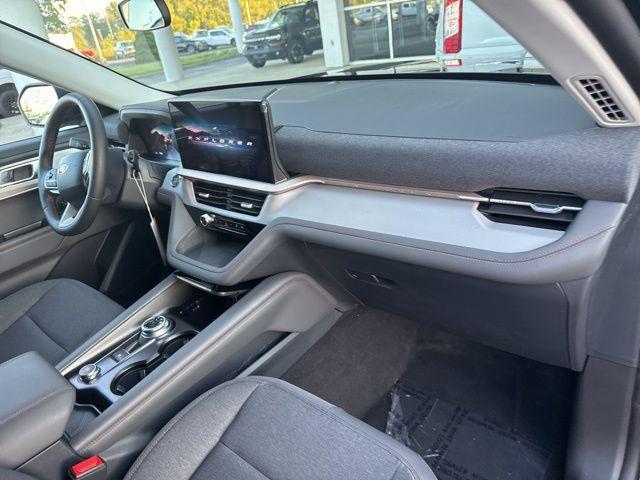 new 2025 Ford Explorer car, priced at $40,710