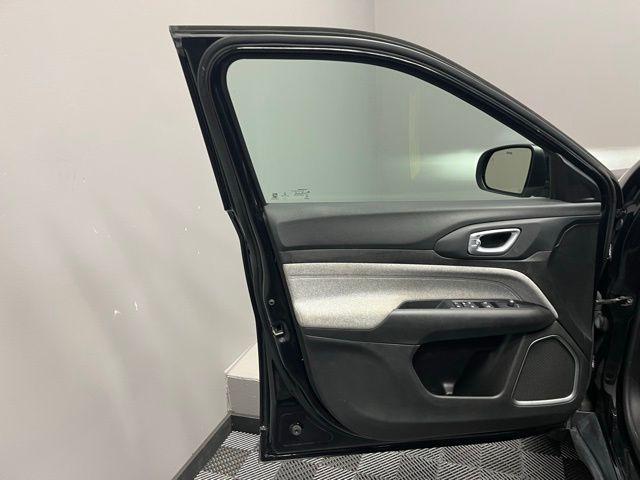 used 2022 Jeep Compass car, priced at $22,490