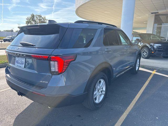 new 2025 Ford Explorer car, priced at $40,205