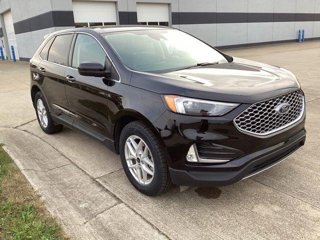 used 2024 Ford Edge car, priced at $24,990