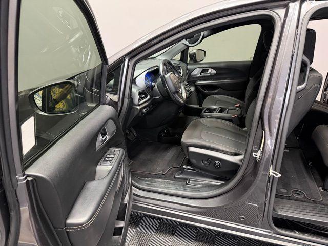 used 2018 Chrysler Pacifica car, priced at $11,990