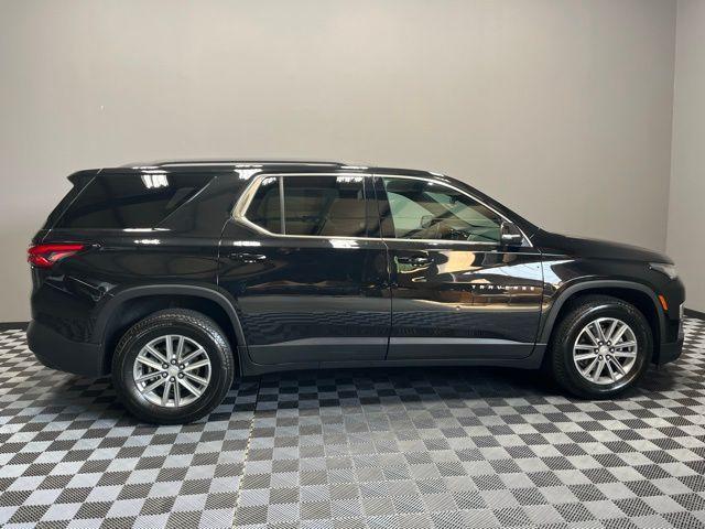 used 2023 Chevrolet Traverse car, priced at $28,990