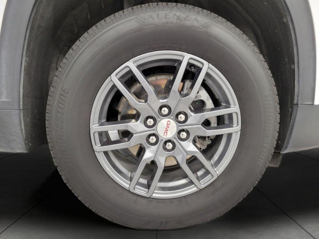 used 2025 GMC Acadia car, priced at $40,995