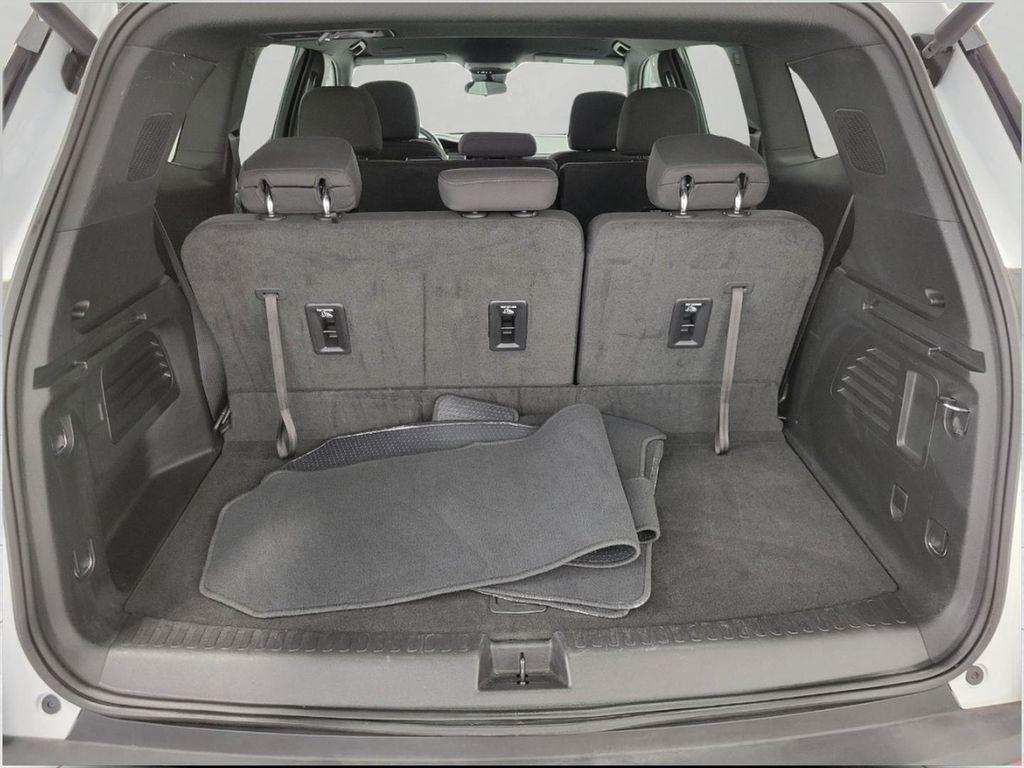 used 2025 GMC Acadia car, priced at $40,995