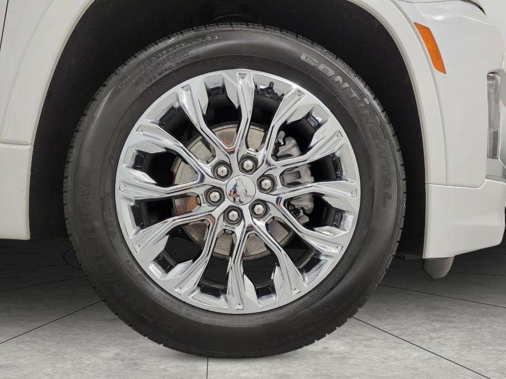 used 2023 Chevrolet Traverse car, priced at $44,951