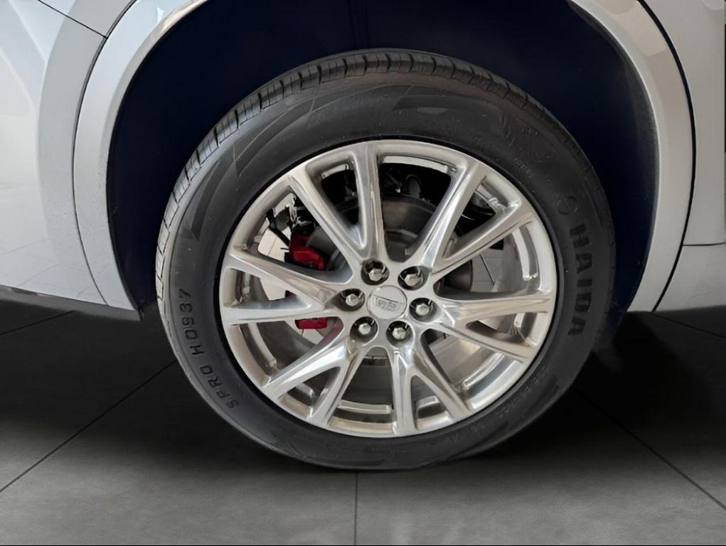used 2024 Cadillac XT6 car, priced at $49,457