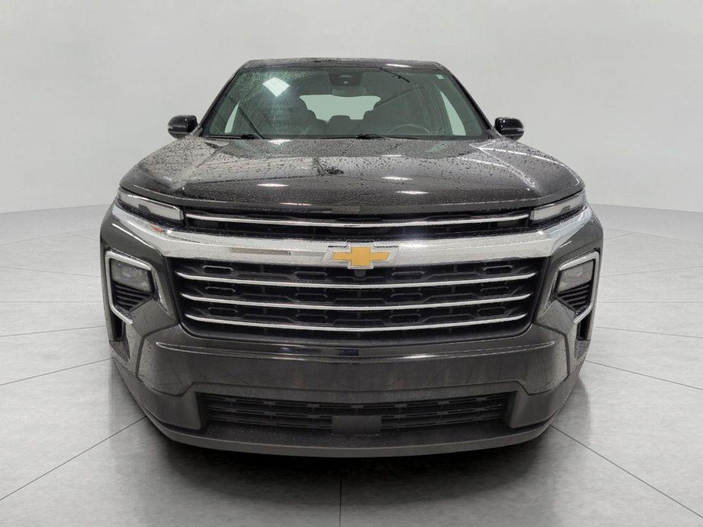 used 2025 Chevrolet Traverse car, priced at $38,721