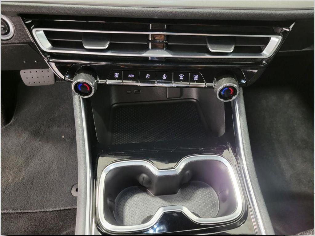 used 2024 Chevrolet Traverse car, priced at $36,933