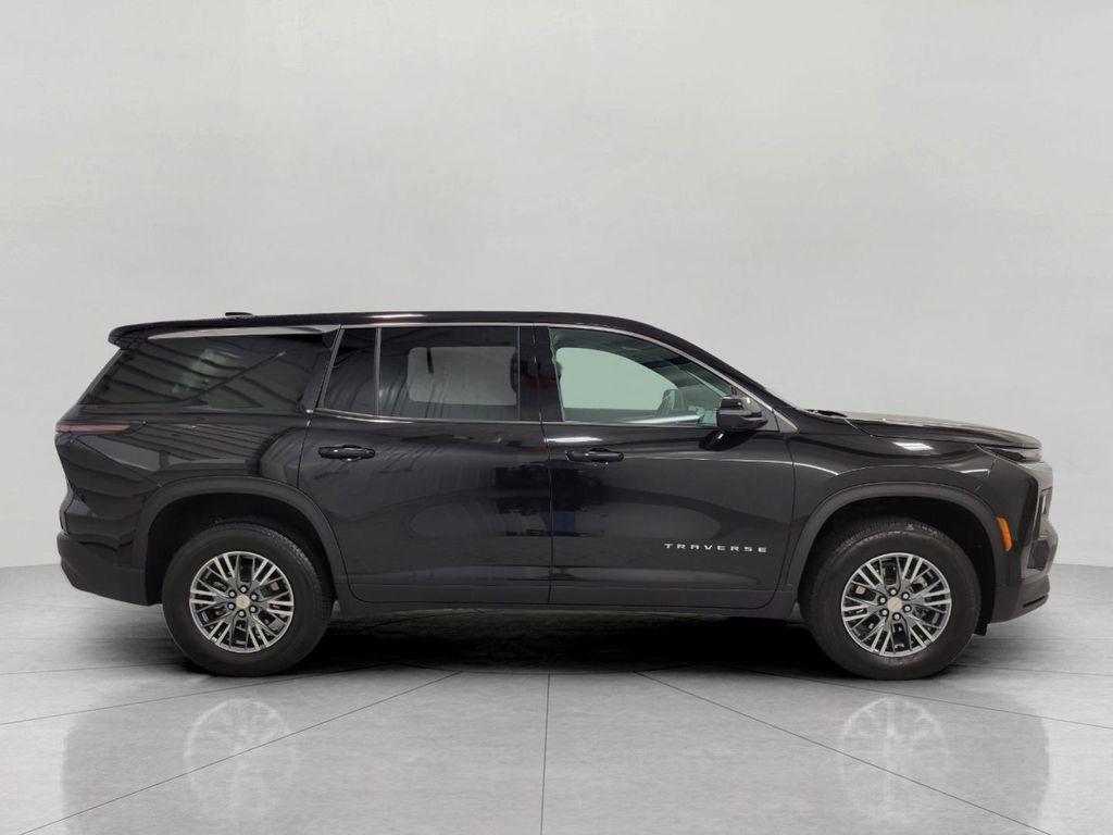 used 2024 Chevrolet Traverse car, priced at $36,933