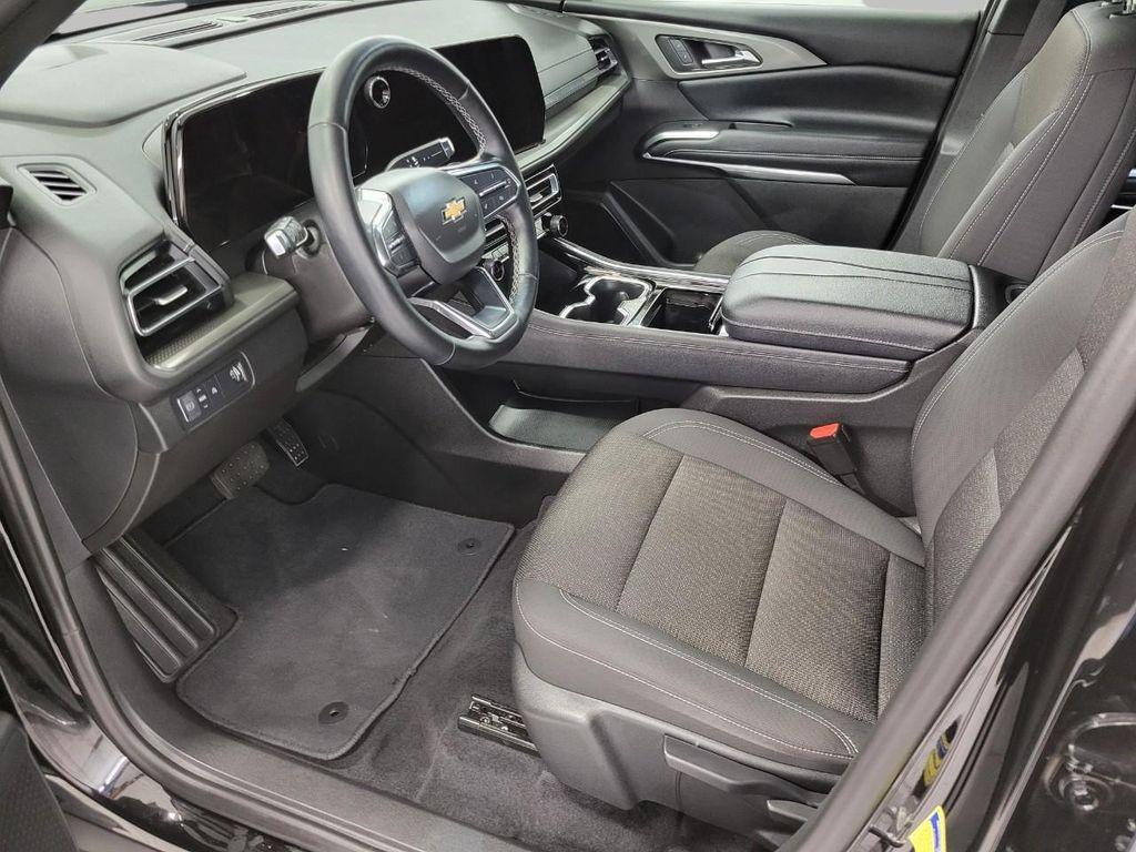 used 2024 Chevrolet Traverse car, priced at $36,933