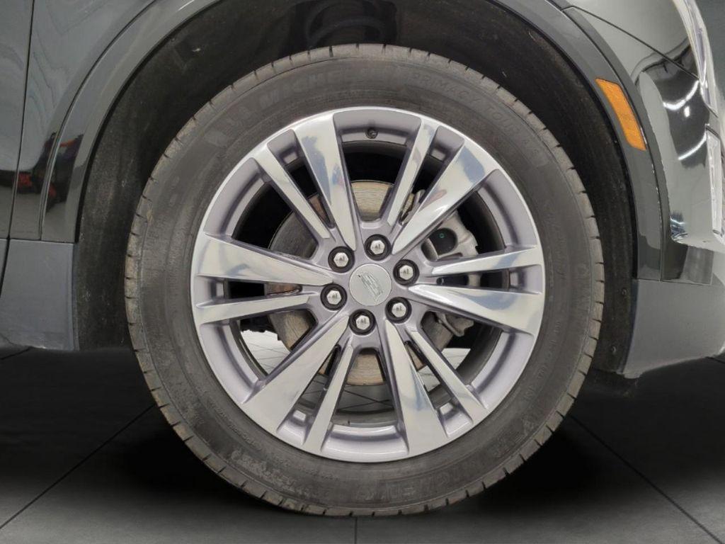 used 2025 Cadillac XT5 car, priced at $45,545