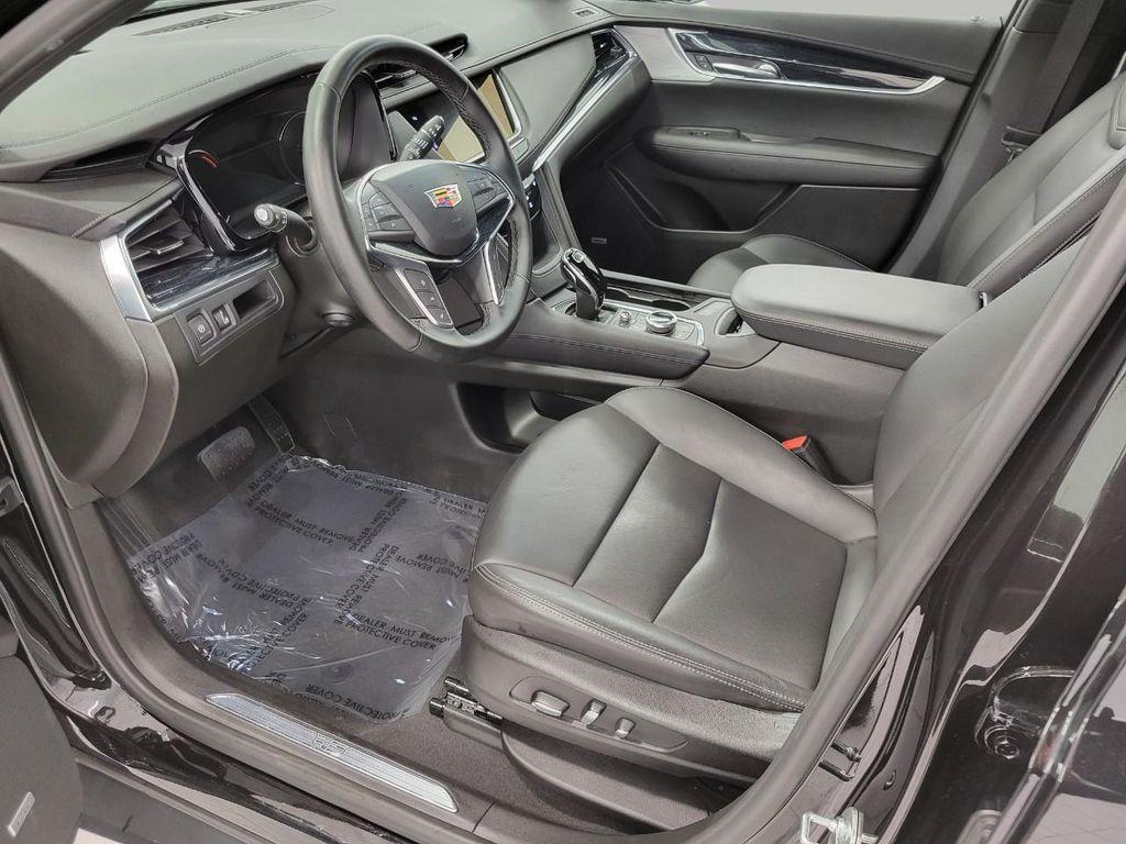 used 2025 Cadillac XT5 car, priced at $45,545