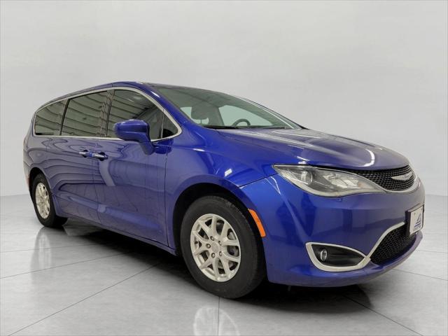 used 2020 Chrysler Pacifica car, priced at $20,806