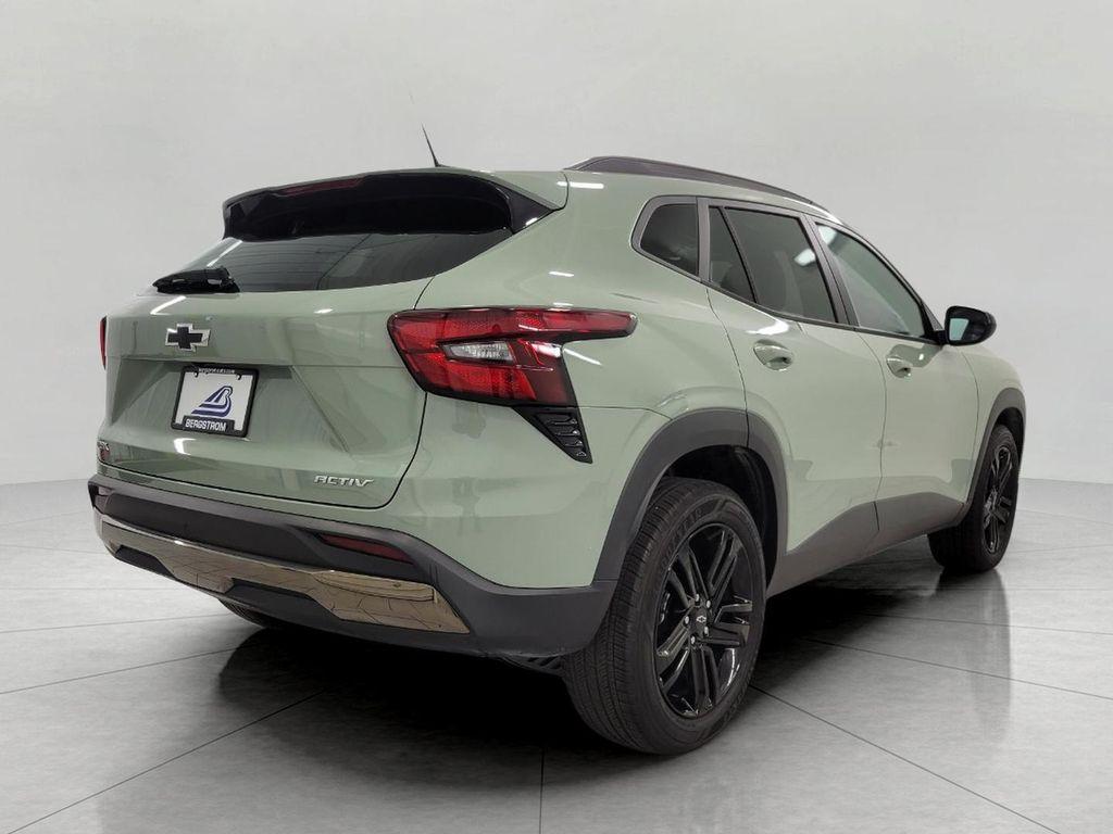 used 2025 Chevrolet Trax car, priced at $24,998