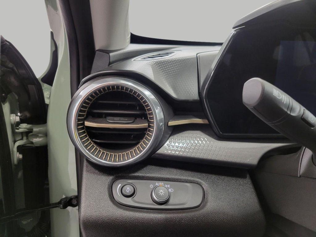 used 2025 Chevrolet Trax car, priced at $24,998