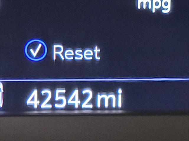 used 2022 Cadillac XT6 car, priced at $37,446