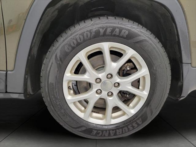 used 2016 Jeep Cherokee car, priced at $13,585