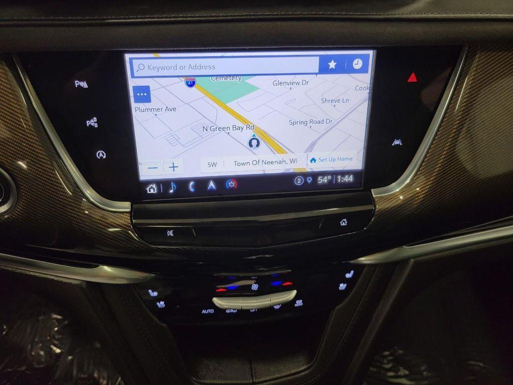 used 2024 Cadillac XT6 car, priced at $50,990
