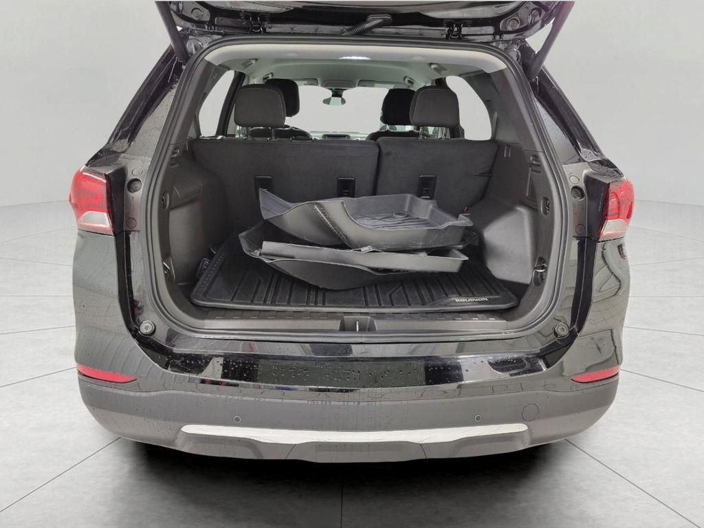 used 2024 Chevrolet Equinox car, priced at $25,413