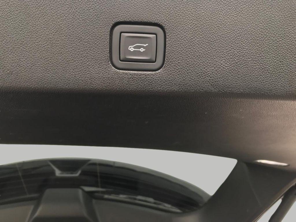 used 2024 Cadillac XT6 car, priced at $49,994