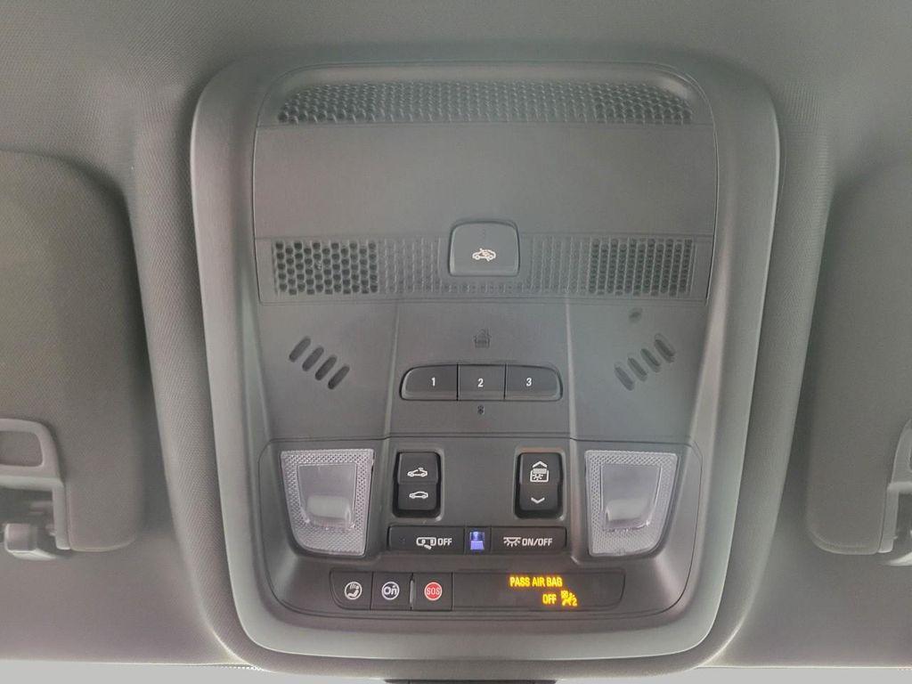 used 2025 Cadillac XT6 car, priced at $46,257