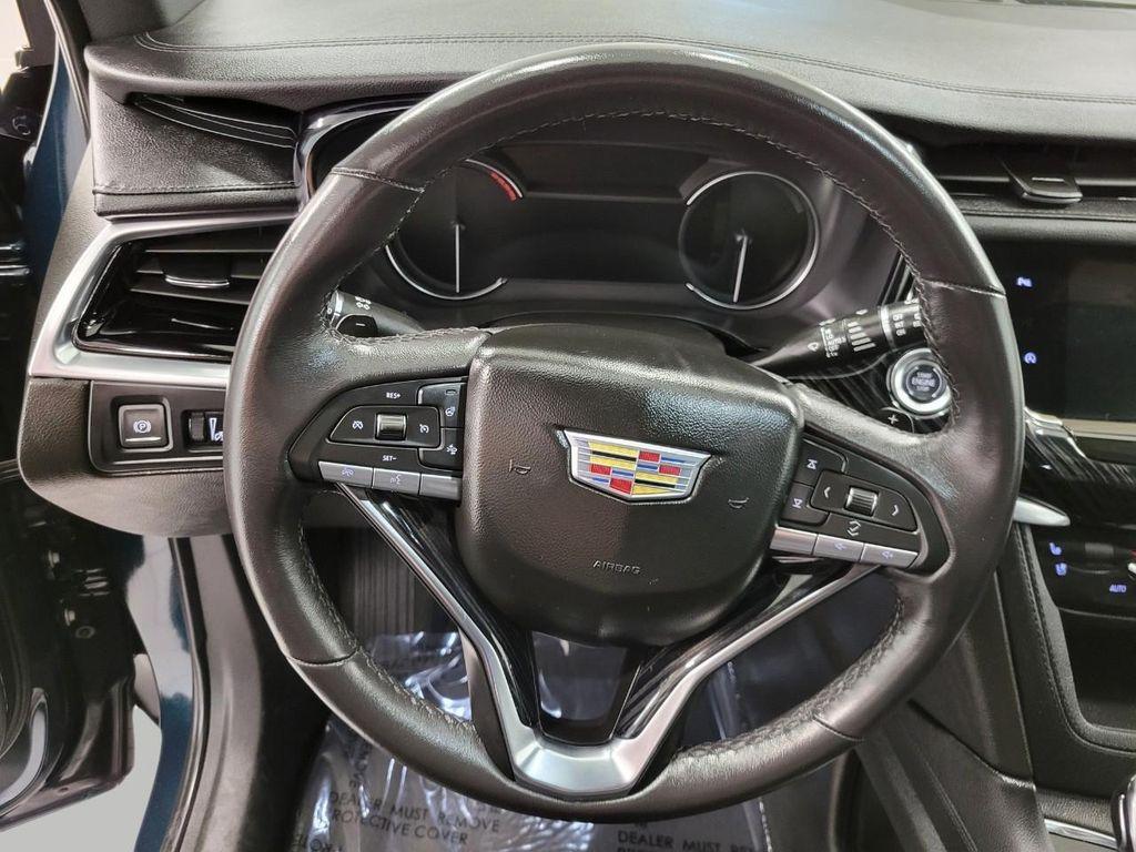 used 2025 Cadillac XT6 car, priced at $46,257
