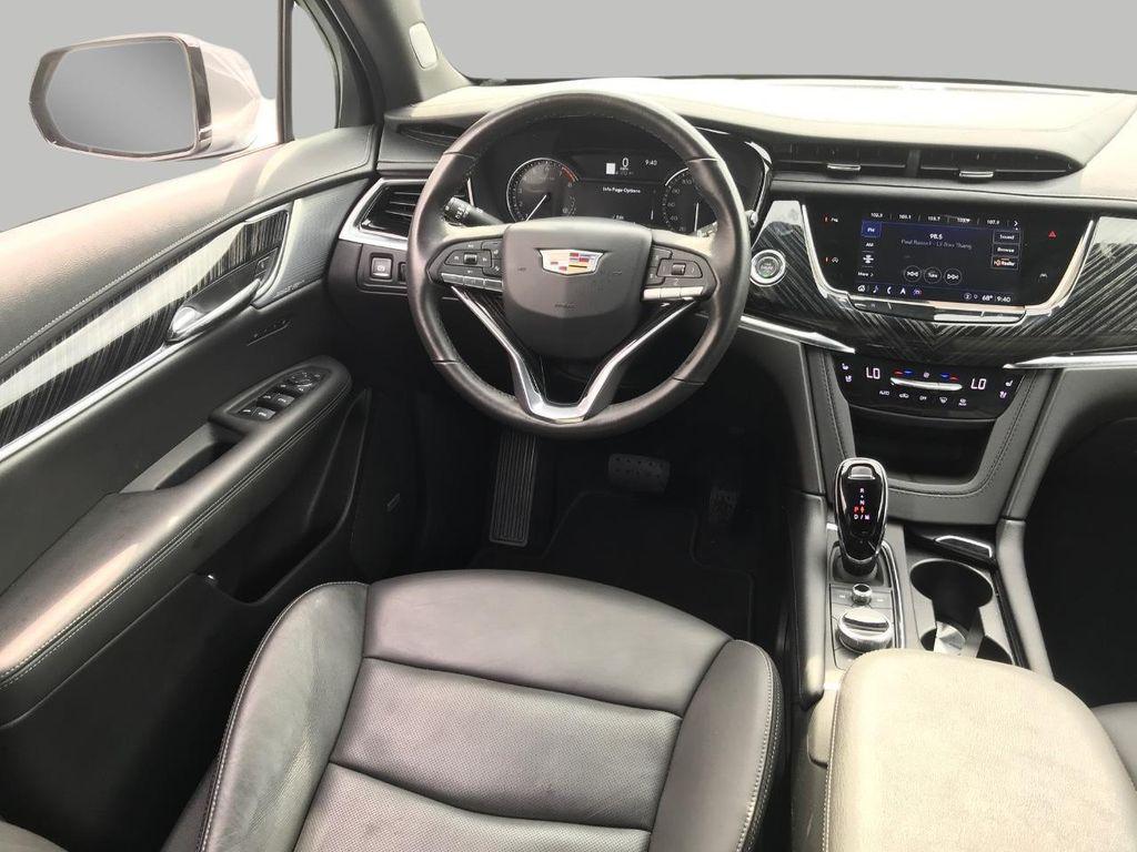 used 2025 Cadillac XT6 car, priced at $45,944